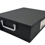 एजीव्ही रोबोटसाठी आरएस 4835 संप्रेषणासह हलके वजन 24 व 50 एएच ली-आयन बॅटरी